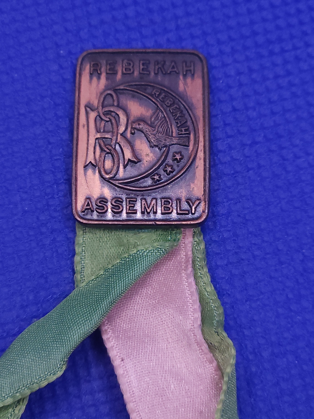 Rebekah Assembly Bronze Ribbon Badge - Green & Pink Ribbon